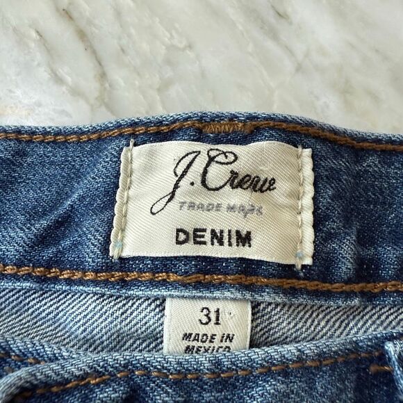 J. Crew Denim Rolled Hem Cuffed Blue Jean Shorts Size 31 Mid Rise - Picture 3 of 6